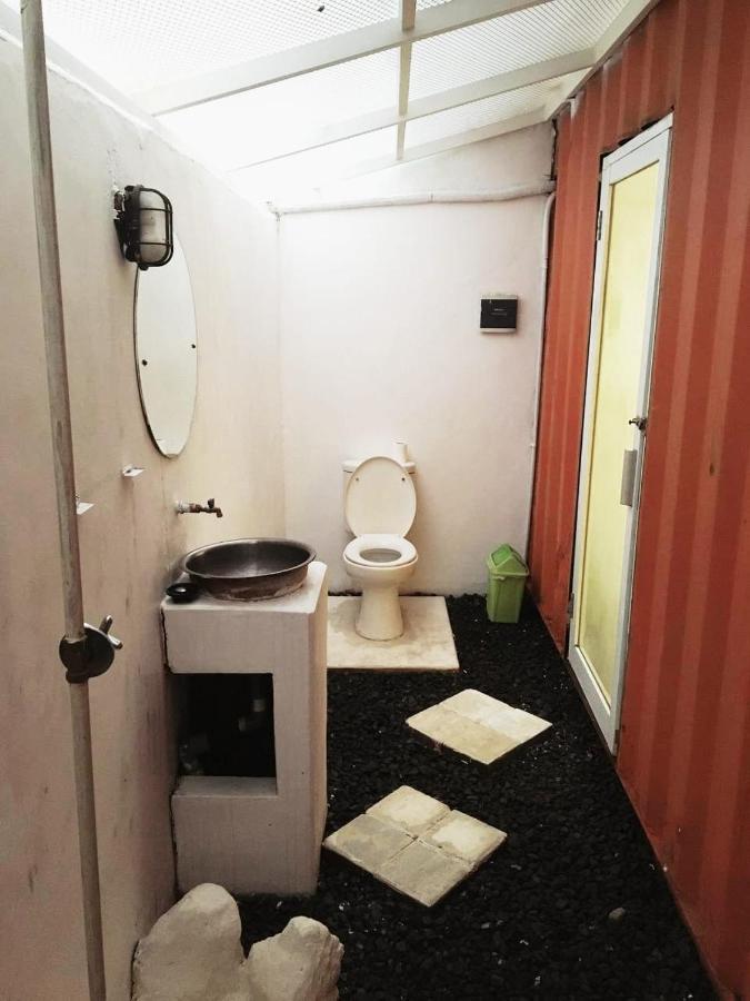 Kubu Container Hotel Uluwatu  Bagian luar foto