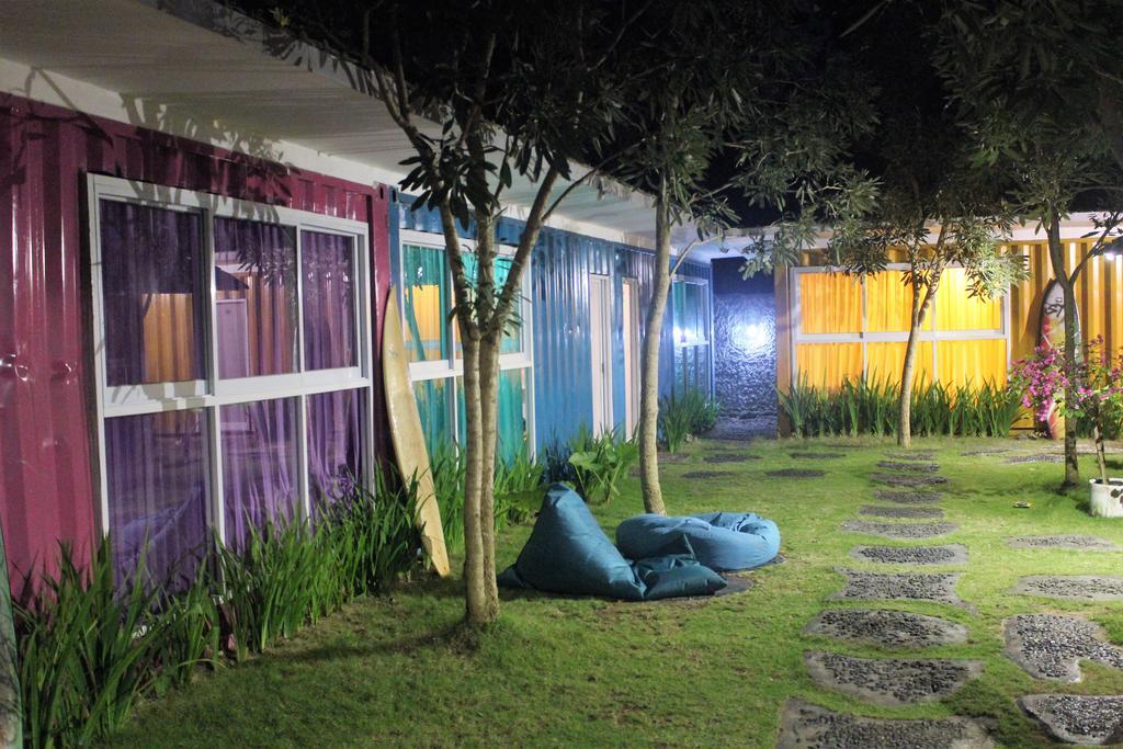Kubu Container Hotel Uluwatu  Bagian luar foto