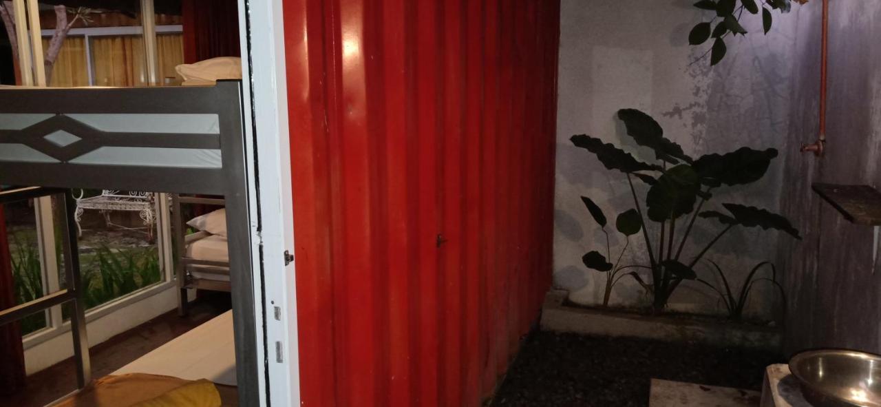 Kubu Container Hotel Uluwatu  Bagian luar foto